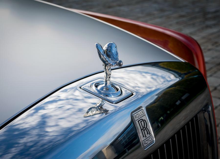 Логотип Rolls-Royce Phantom EWB Star of India 2017 года  (фото 1 из 7)